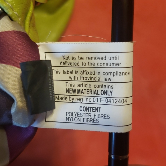 Guess purse - Picture 8 of 8